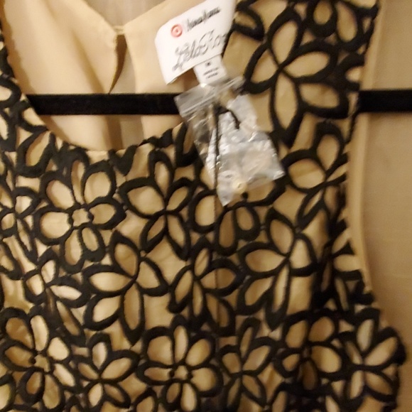 Zela Rose New black lace camisole top - Picture 2 of 3